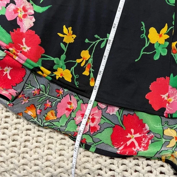 Cabi Floral Wrap Skirt M - Picture 9 of 9